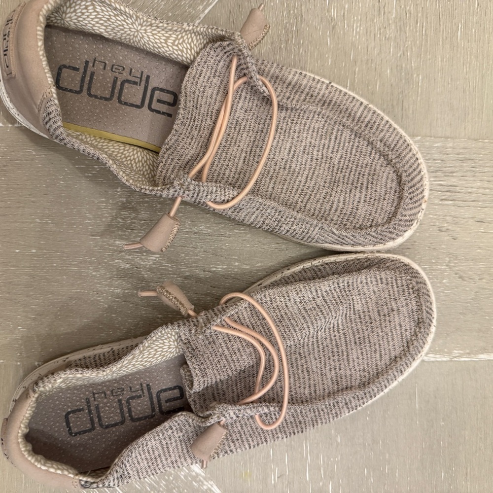 Hey Dude Women's Shoes in Tan and dusty pink - Picture 6 of 6